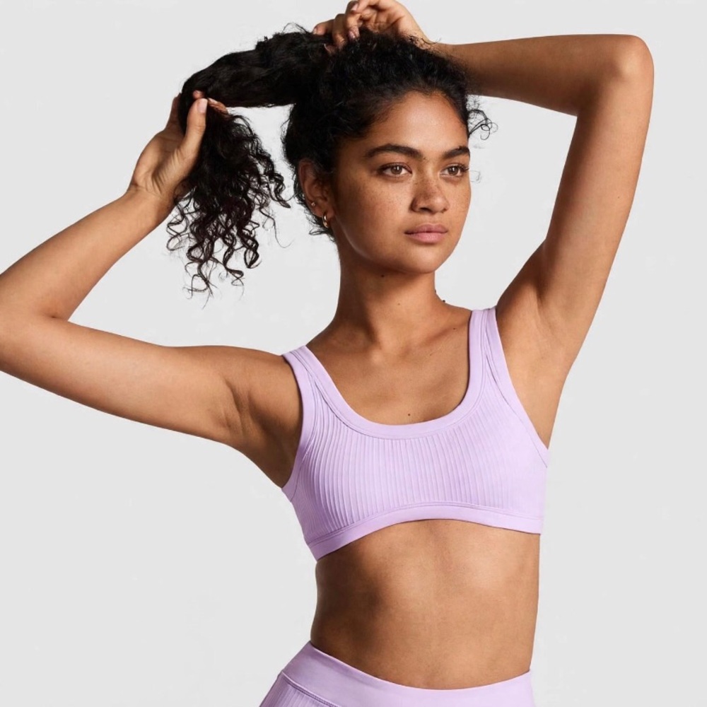 Ribbed Scoop Neck Sports Bra - Lavender